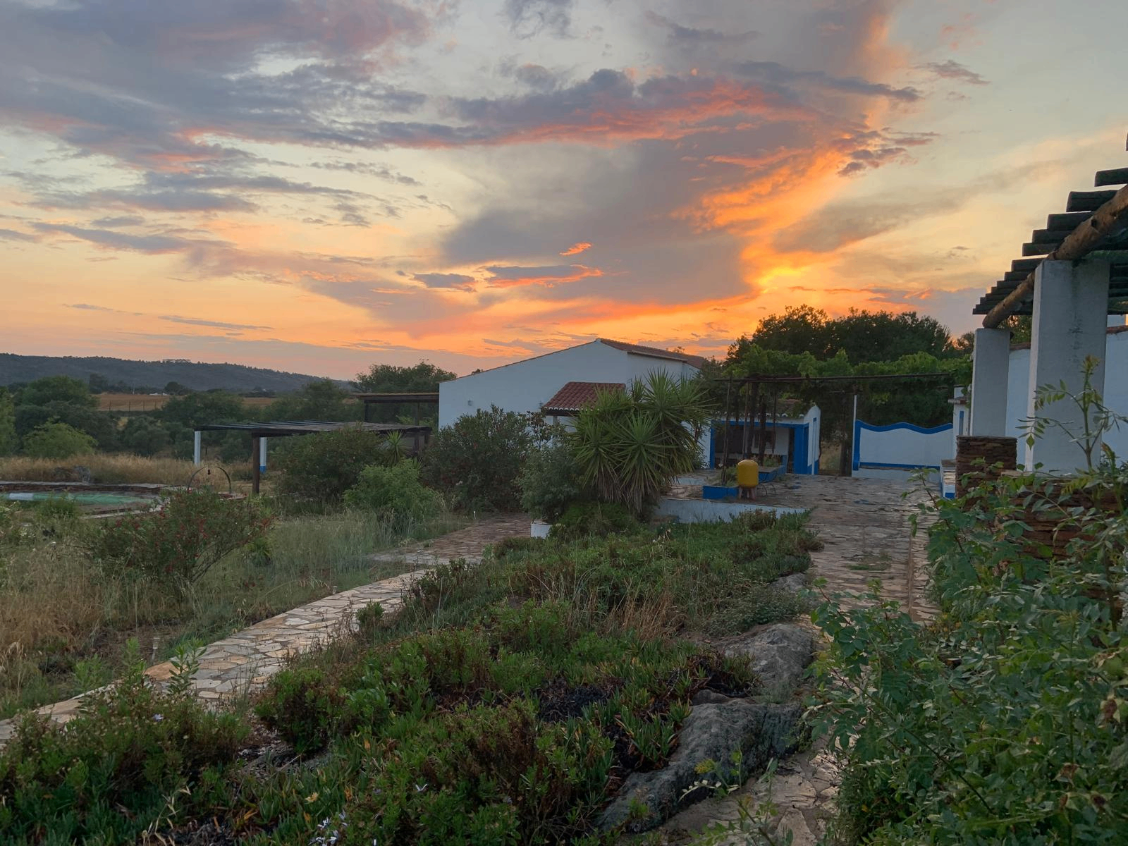 Pôr do sol no Monte dos Sorrisos, no Alentejo